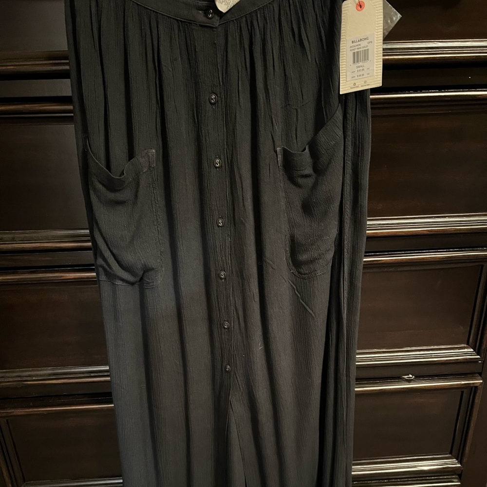 Billabong long maxi skirt in Dark Navy.  Size small
